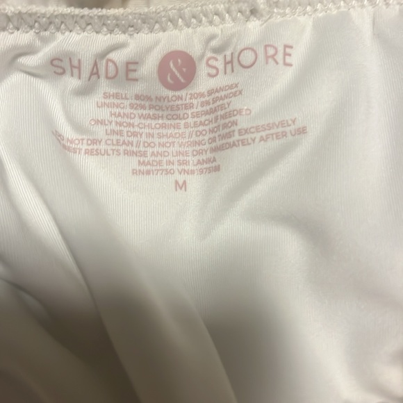 Bikini, bottom size medium with white pink and yellow floral and lemons - Picture 4 of 4